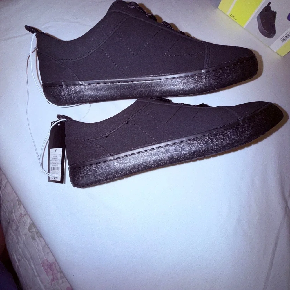 Art Class Garrett Sneakers Kids Size 6 Black New NWT‎ Low Top Casual Shoes
